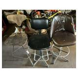 3 bar stools