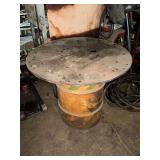 Round welding table