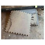Interlocking floor mats, 24" x 24"