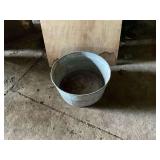 Galvanized tub, small rust holes in bottom