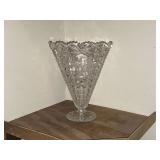 Fan vase with etched bird