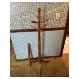 Hall tree with extension pole