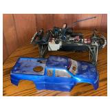 Radio Control Traxxas 4-wheel drive truck chassis, 2-cylinder motor, radio receiver