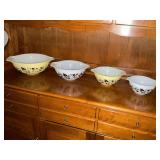 Set of 4 nesting PYREX Gooseberry Black & Yellow Cinderella mixing bowls