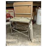 Portable kitchen prep table