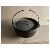 No. 10 cast iron footed dutch oven with lid, made in the USA