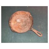 Griswold No. 6 cast iron skillet
