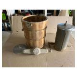 White Mountain crank ice cream maker.