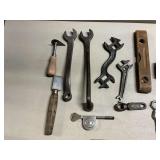 Ford wrenches, brass lock with key, Plomb 3/8 ratchet