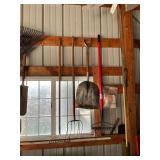 5-prong pitchfork, garden rake, crowbar