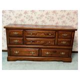 8-drawer dresser