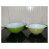 Pair of PYREX bowls, up to 4 qt.