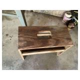 Adjustable height roller stand