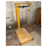 Platform grain scale on rollers