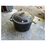 Graniteware boiler with lid