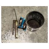Grease gun with flex hose and bucket