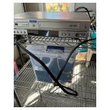 Samsung VHS/DVD player Model DVD-V2500.