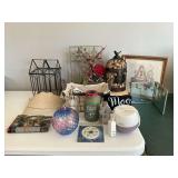 Decorative items. baskets, candles, prints