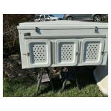 In bed truck fiberglass dog box, 3 compartments