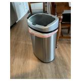 Sensorcan auto opening trash can