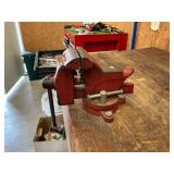 Columbian 3 1/2' vise