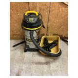 Stanley 4 1/2 HP wet dry vacuum
