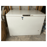 Sears Coldspot chest freezer with keys