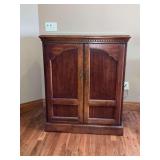 Double pocket doors entertainment center, TELEVISION NOT INCLUDED