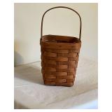 1988 Longaberger basket, 11' T.
