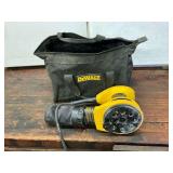 DeWalt random orbit palm sander