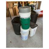 Trash cans, 5 gallon buckets