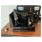 Singer Featherweight sewing machine, working condition