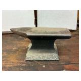 Railroad iron mini anvil