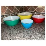 Set of 4 PYREX primary color nesting mixing bowls