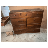 9-drawer dresser, needs to be cleaned
