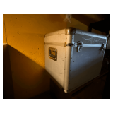 Aluminum locking storage box 22' W x 16' D x 18' T