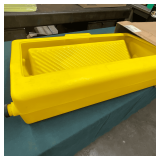 Solution Saver Flat Mop Finish System, floor wax saver on casters, new condition