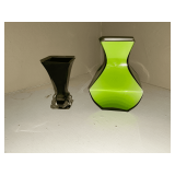 Green vase and purple vase