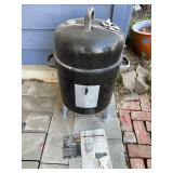 Masterbuilt Model MCS10B wood/charcoal