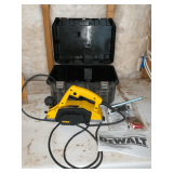 DeWalt DW680K planer, in case, like new, working condition.