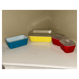 PYREX refrigerator dish set