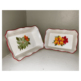 Pair of Pioneer Woman casserole dishes with poinsettia design