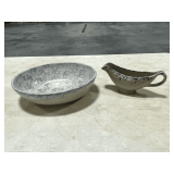 Spongeware oval bowl and gravy boat