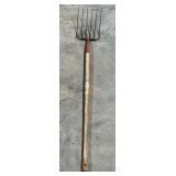 6-prong pitchfork.