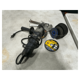 Ridgid 4 1/2" Model 7260 grinder, grinding and cutting blades.