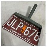 Missouri license plate dustpan