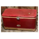 Thermos vintage cooler, 27" L with tray inside