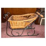 Sleigh basket