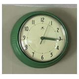 Battery-operated Infinite kitchen clock