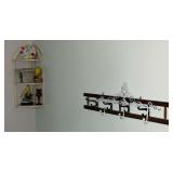 Wooden corner shelf, Canary by Andrea, flower pot
